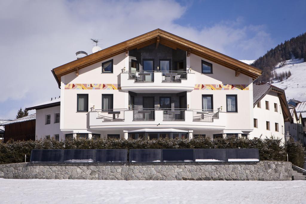 Apart Alpen Royal Nauders Dış mekan fotoğraf